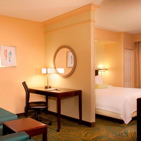 Springhill Suites Gainesville Bagian luar foto