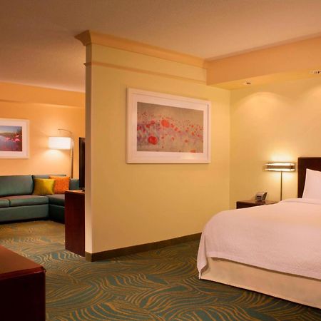 Springhill Suites Gainesville Bagian luar foto