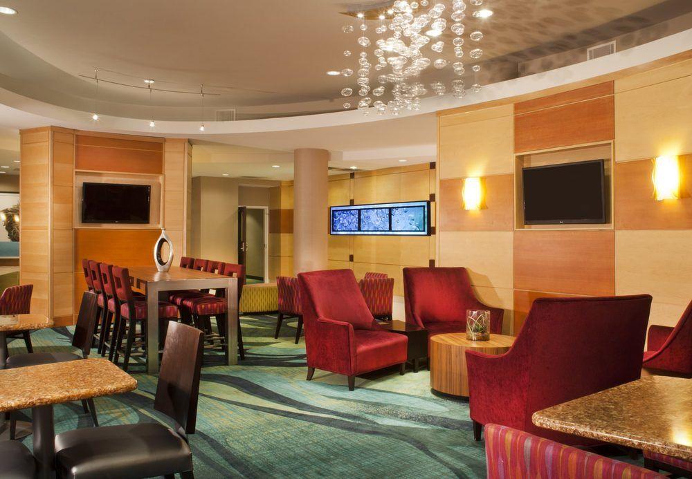 Springhill Suites Gainesville Bagian luar foto