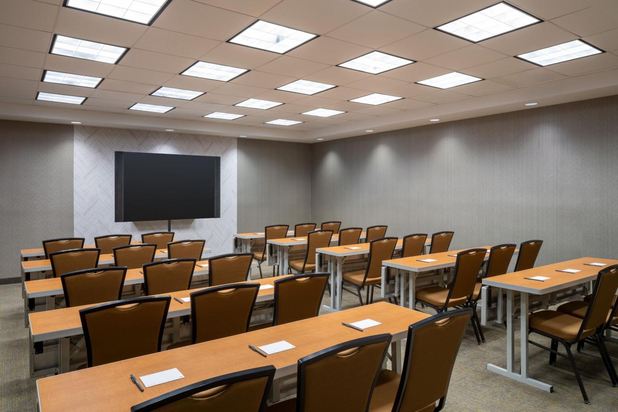 Springhill Suites Gainesville Bagian luar foto