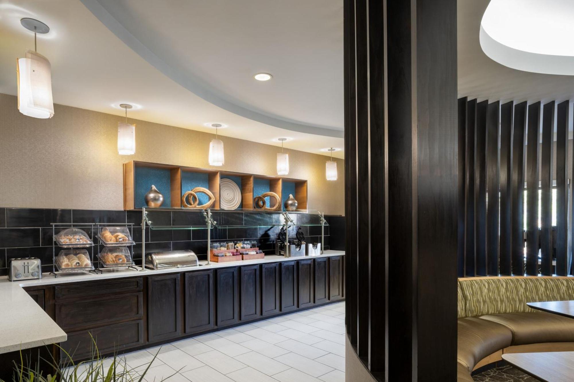 Springhill Suites Gainesville Bagian luar foto