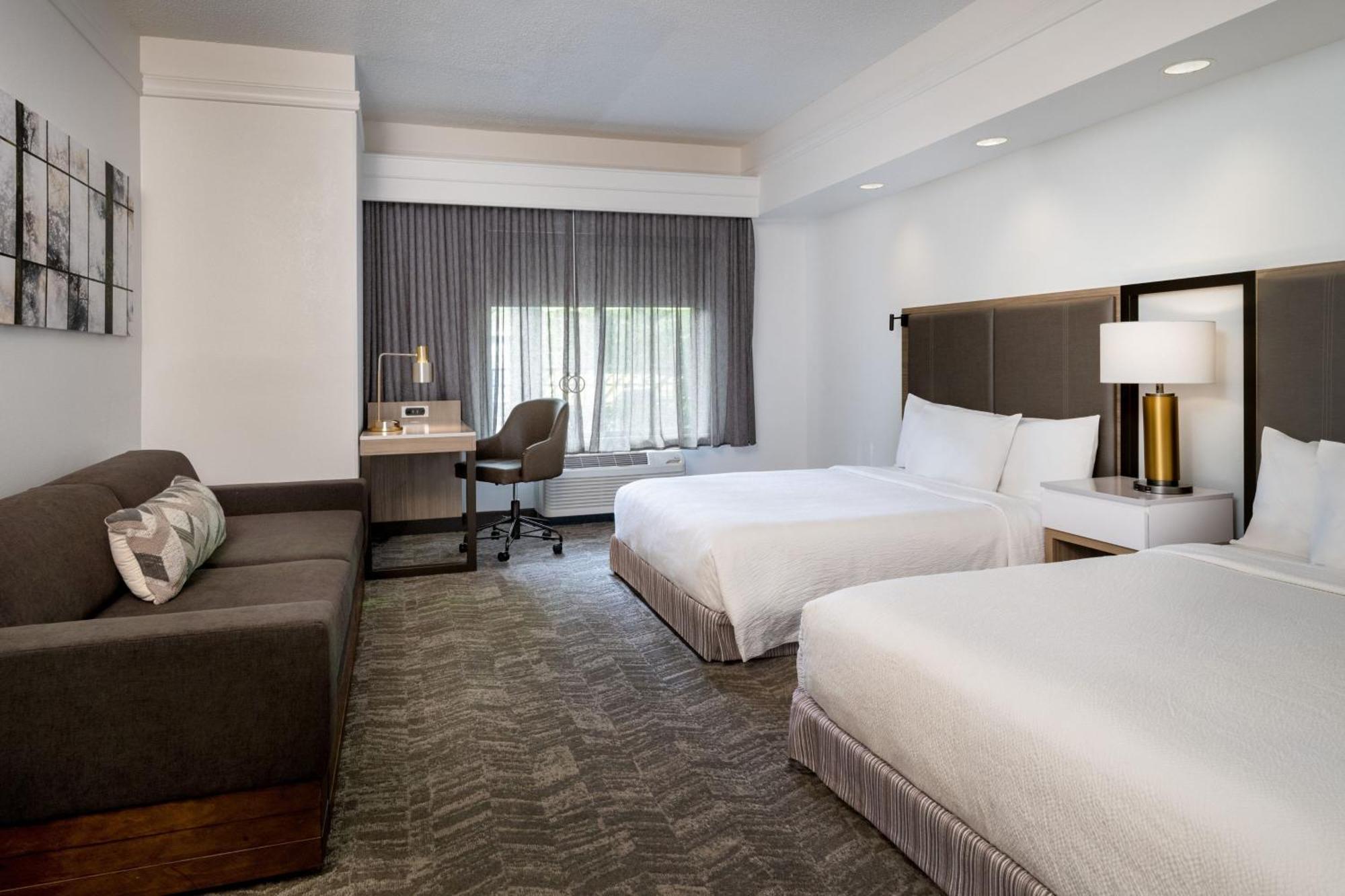 Springhill Suites Gainesville Bagian luar foto