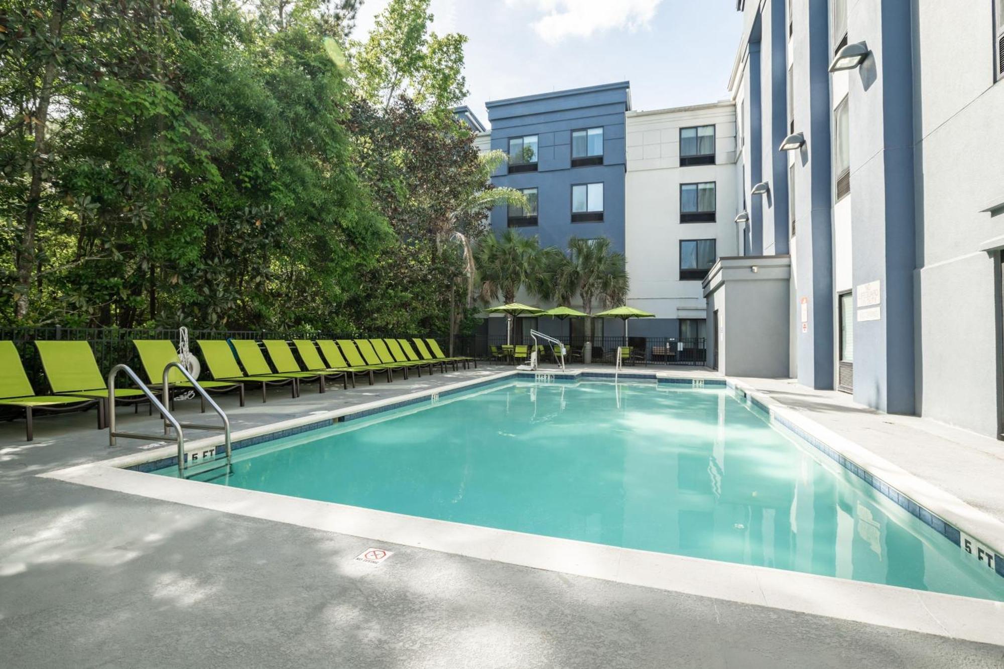 Springhill Suites Gainesville Bagian luar foto