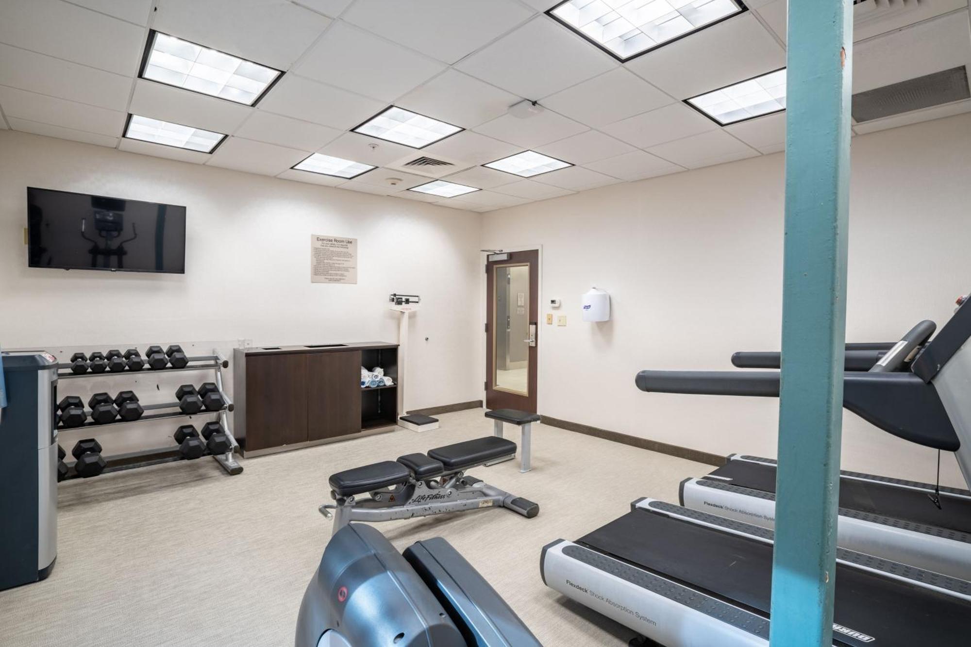 Springhill Suites Gainesville Bagian luar foto