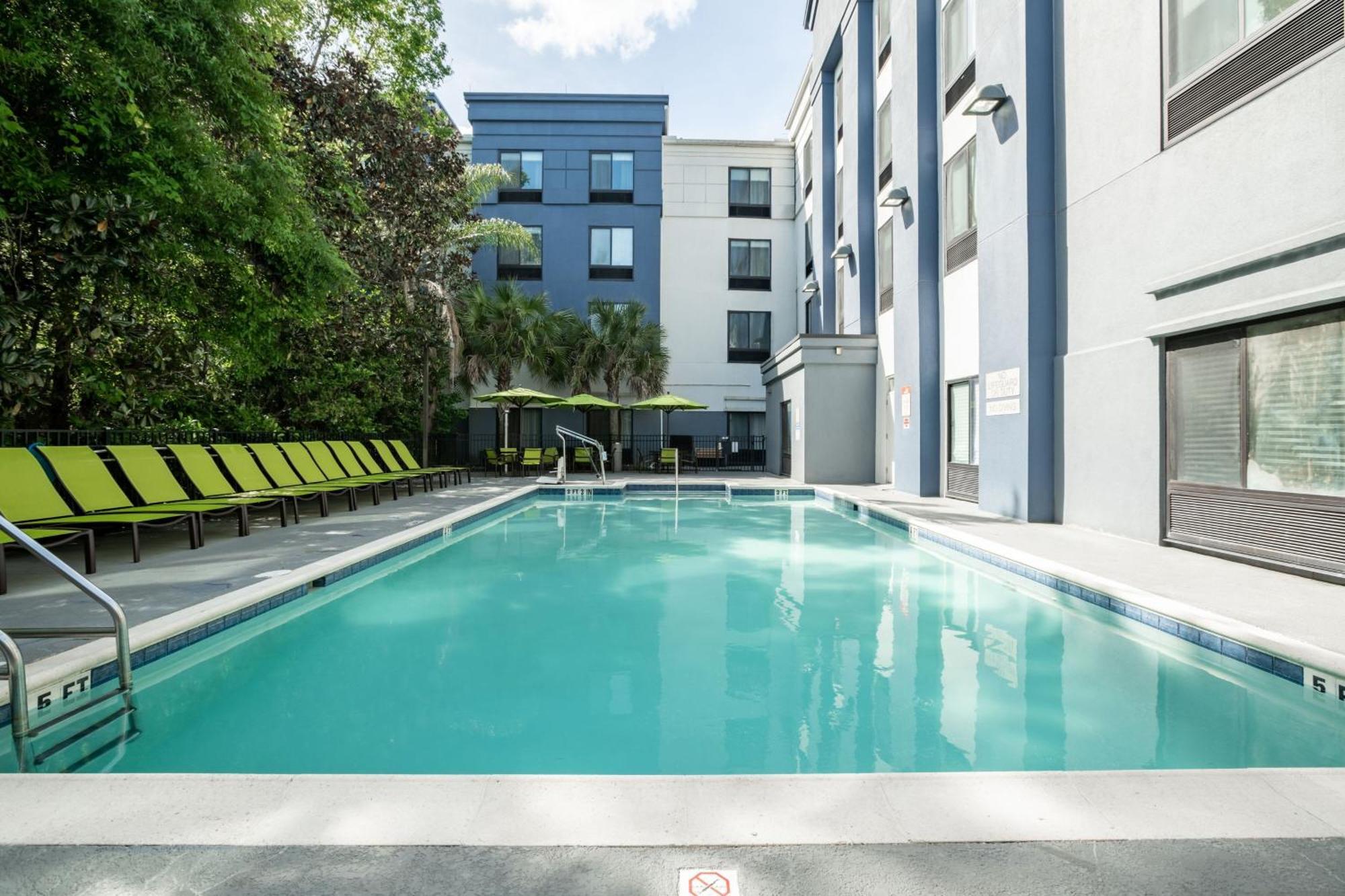 Springhill Suites Gainesville Bagian luar foto