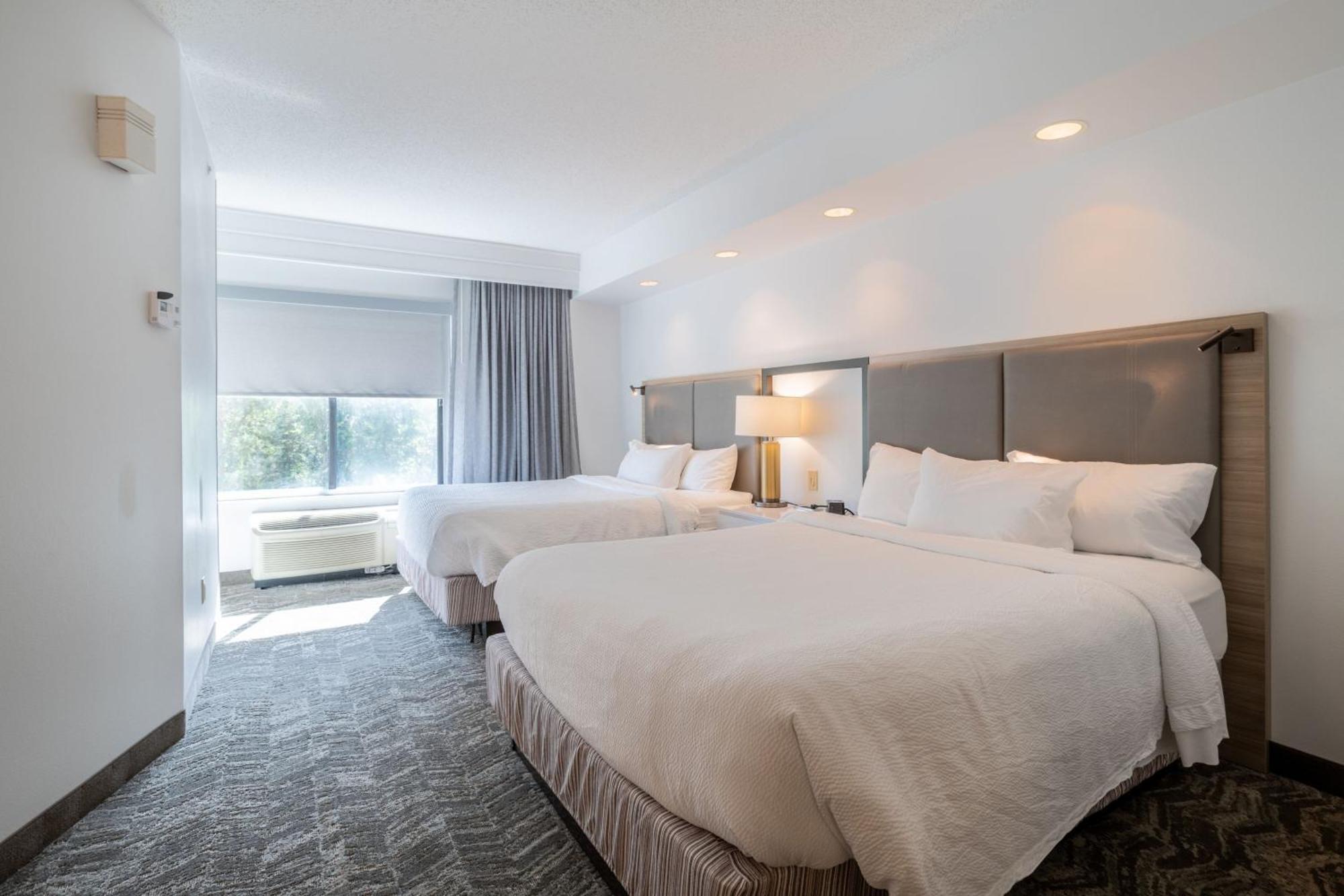 Springhill Suites Gainesville Bagian luar foto