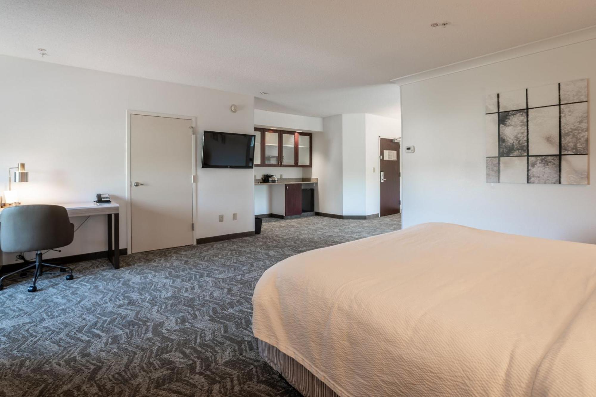 Springhill Suites Gainesville Bagian luar foto
