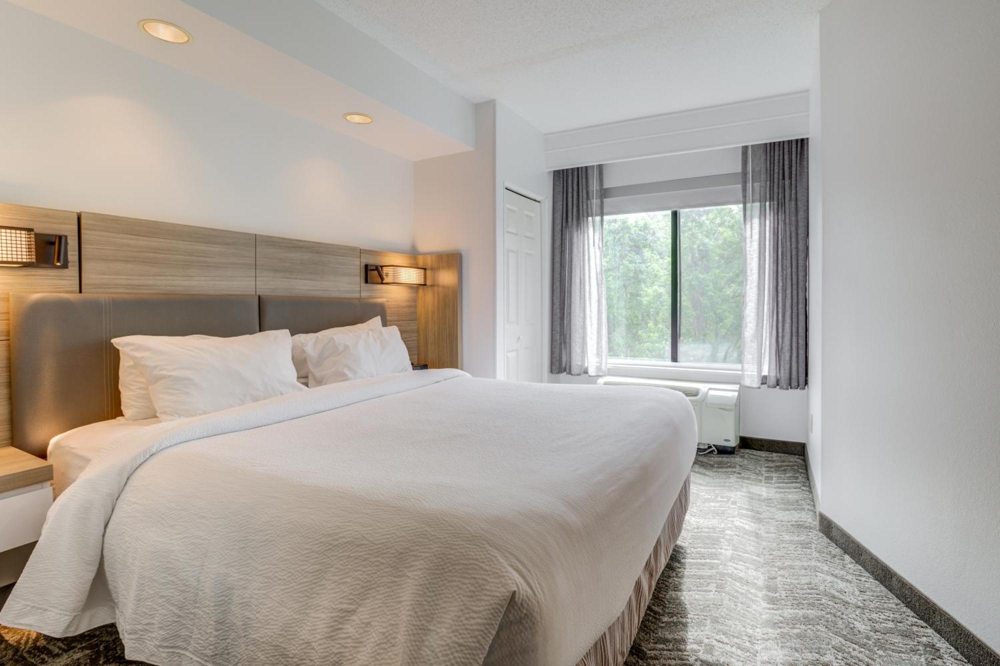 Springhill Suites Gainesville Bagian luar foto