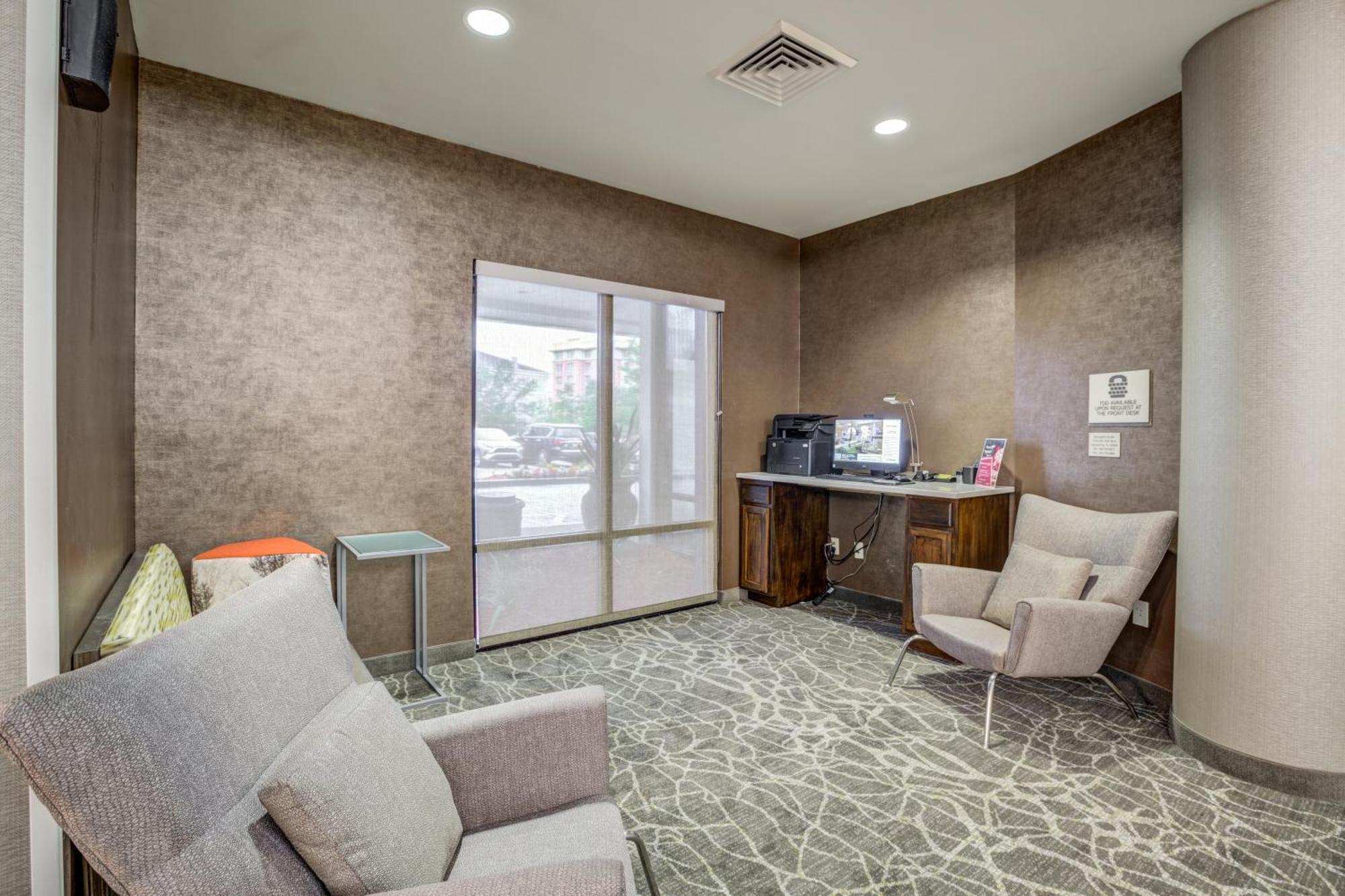 Springhill Suites Gainesville Bagian luar foto