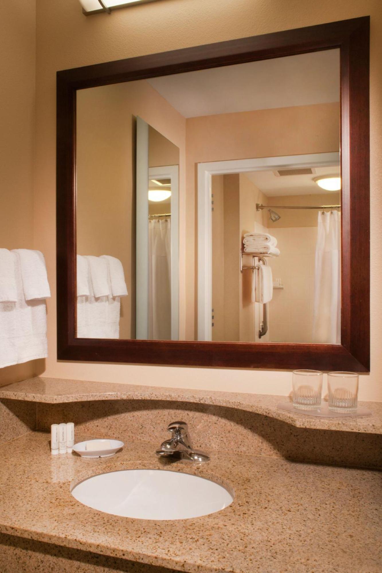 Springhill Suites Gainesville Bagian luar foto