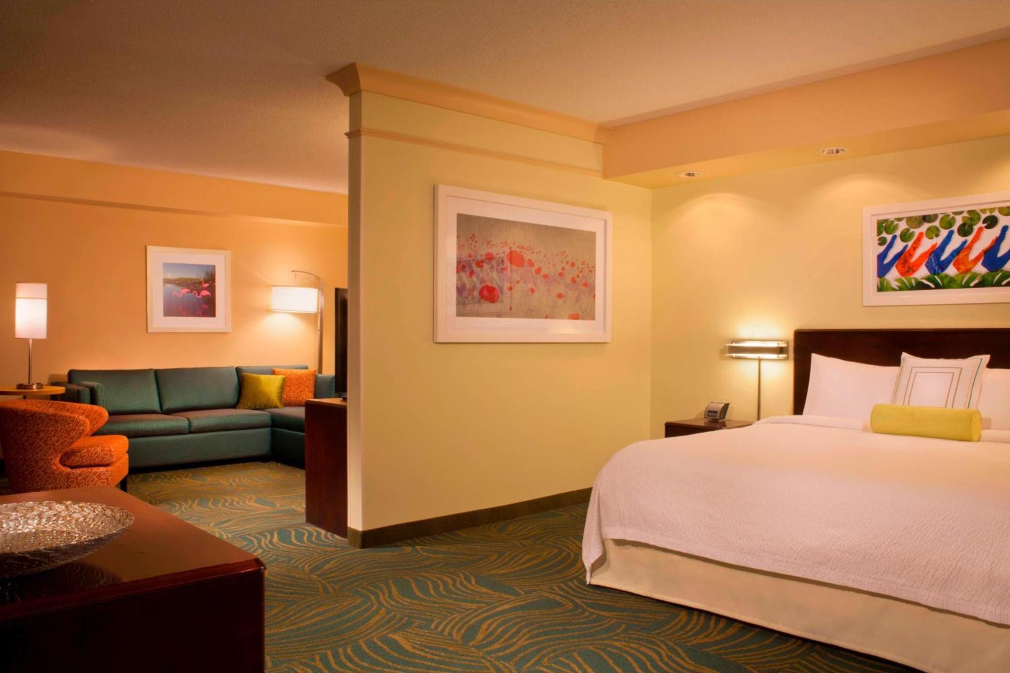 Springhill Suites Gainesville Bagian luar foto